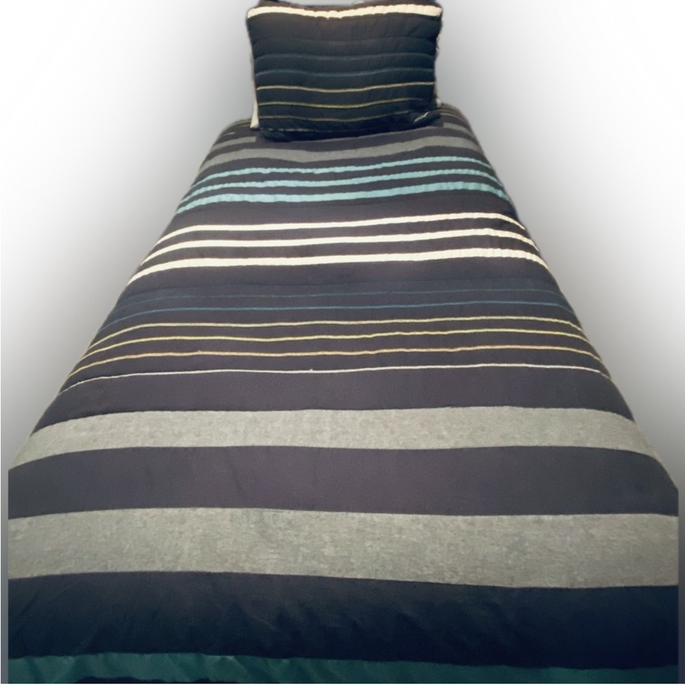 Elegant Striped Pottery Barn Twin XL Navy Blue and Gray Comforter